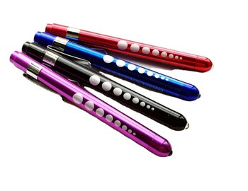Μάνδρα γιατρών Penlight των ελαφριών ιατρικών αργιλίου μανδρών κραμάτων οδηγήσεων νοσοκόμων με το φως